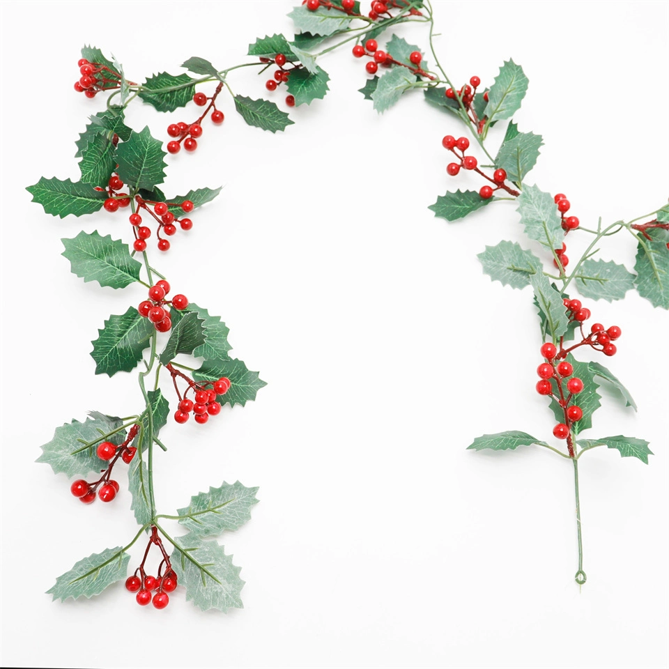 Hot Selling Artificial Berry Green Leaf Long Vine Christmas Decoration Long Vine