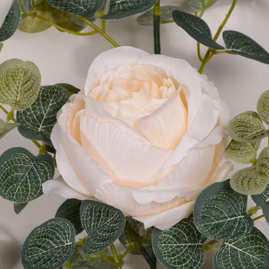 Rosen-IVY-Rebe mit grünen Blättern, hängende Girlande, künstliche Blumen